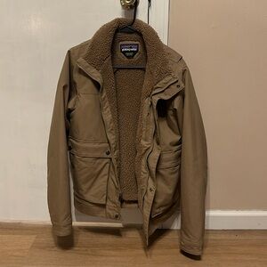 Men’s Patagonia Sherpa-lined jacket